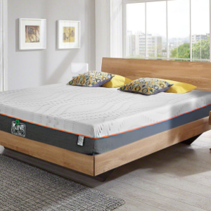 Le matelas KINEFLEX est idéal pour les personnes souffrant de maux de dos, arthrose, douleurs articulaires grâce à la viscoélastique qui retire les points d’appui épouse votrs corps.