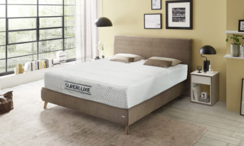 Le matelas SUPERLUXE est idéal pour les personne souffrant de mal de dos, arthrose, douleurs articulaires grâce à la viscoélastique qui retire les points d’appui et épouse votre corps.