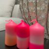 Ces trois petites bougies NEON sont parfaites pour décorer vos pièces ou encore pour sublimer vos tables. Elles y apporteront une touche de fantaisie et de singularité.