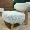 Notre fauteuil BIJOU, romantique, intemporel, une assise incroyable saura trouver sa place dans votre intérieur.