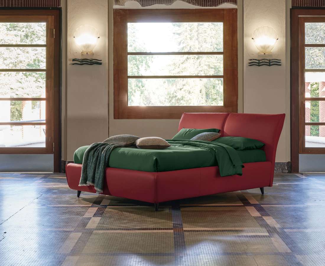 Le lit EDWARD Myroom Dorelan est chic et épuré.