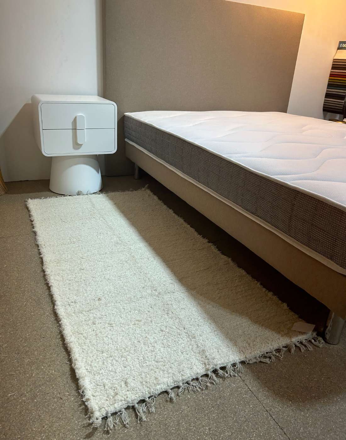 tapis coton écru 70_140 5 Le Tapis 18 COTON ÉCRU dans uns style simple, remplira votre intérieur de douceur. De plus, il est respectueux de l'environnement.