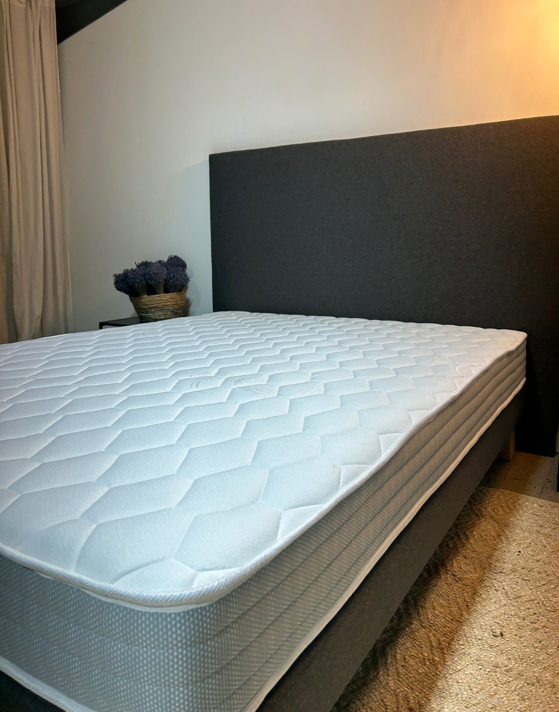 4 Le matelas ADELA est idéal pour un jeune adulte, une chambre d'ami ou encore un couchage d'appoint.
